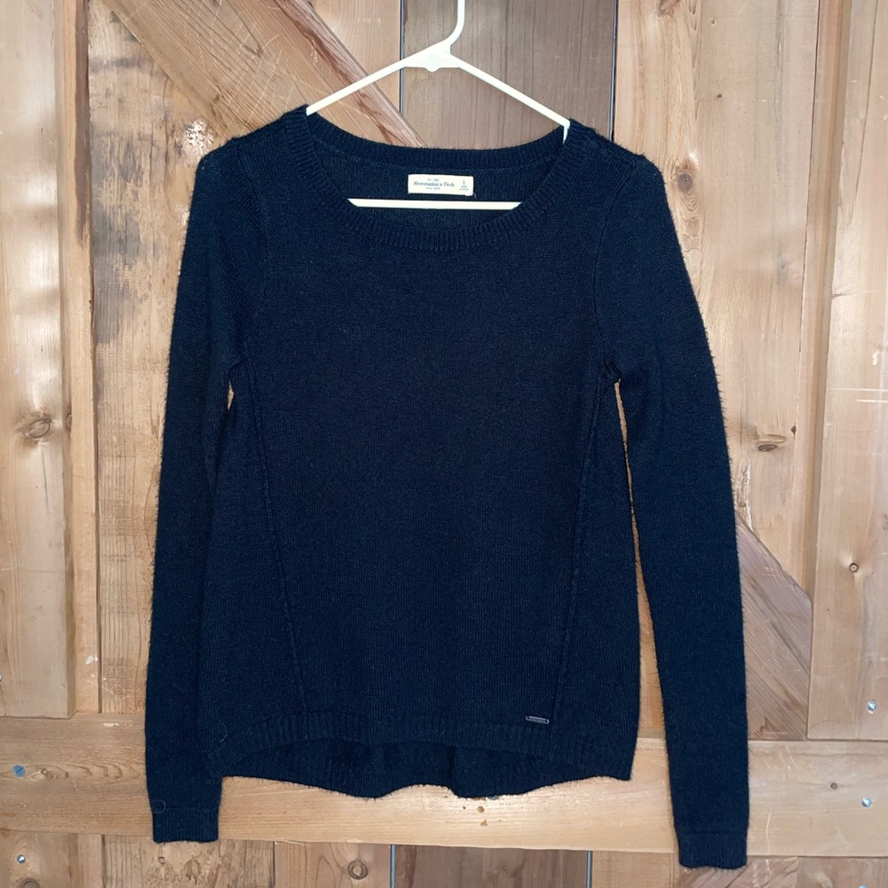 A&F Soft Navy Pullover Sweater, Size Small, preppy, minimal style